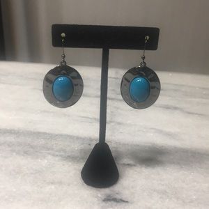 Oval shape earrings
